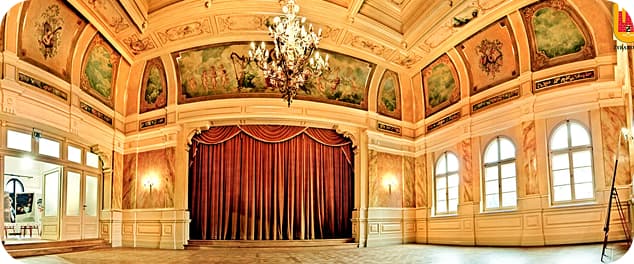 Sala balowa Resursy Żyrardowskiej — detal wnętrza